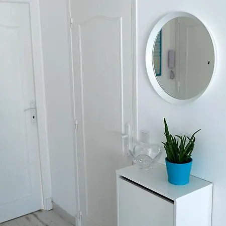 Center, 2 Bedrooms Antibes